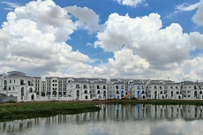 Tuy dịch bệnh Covid-19 đang gây ra nhiều khó khăn và hệ lụy, nhưng bất động sản vẫn không thôi kỳ vọng là một thị trường sôi động. Ảnh: Ngô Bảo Tín