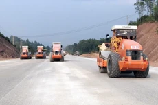 Nên áp dụng nhiều cơ chế đặc thù để gỡ khó trong thi công đường cao tốc