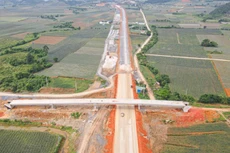 Cao tốc Bắc - Nam vẫn vướng mặt bằng tại hai địa phương