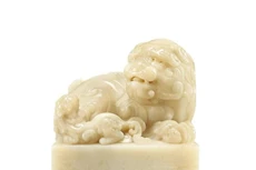 Bảo vật của Vua Càn Long thường dùng được bán với giá gần 500 tỷ đồng