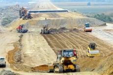 Dự kiến, việc lựa chọn nhà thầu tại mỗi dự án thành phần của Dự án cao tốc Bắc - Nam phía Đông giai đoạn 2021 - 2025 sẽ được “chốt” vào trung tuần tháng 12/2022. Ảnh chỉ mang tính minh họa. Nguồn Internet