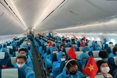 Tạo điều kiện để công dân Việt Nam nhập cảnh về nước.