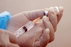 Bộ Y tế chịu trách nhiệm tiếp nhận viện trợ, mua và tổ chức tiêm chủng vaccine phòng Covid-19 cho trẻ em từ 5 đến dưới 12 tuổi