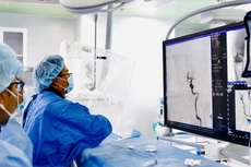 Nỗi lo thiếu thuốc, trang thiết bị, vật tư y tế ngày một gia tăng khi bắt đầu có hiện tượng đùn đẩy trách nhiệm trong việc tổ chức đấu thầu. Ảnh chỉ mang tính minh họa. Nguồn Internet