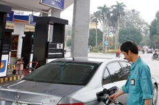 Điều chỉnh giảm mức thuế suất thuế nhập khẩu đối với mặt hàng xăng động cơ, không pha chì từ 20% xuống 10%. Ảnh: Tường Lâm