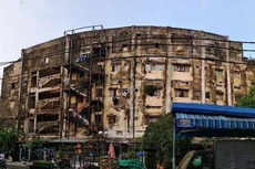 Chung cư Trúc Giang (quận 4) xuống cấp nghiêm trọng 