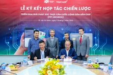 VietCredit hợp tác FPT IS triển khai giải pháp xác thực căn cước công dân gắn chip