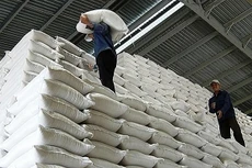 Xuất cấp không thu tiền 432,78 tấn gạo từ nguồn dự trữ quốc gia cho tỉnh Bình Phước.