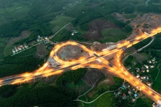 Ngắm cao tốc Vân Đồn - Móng Cái gần 13.000 tỷ đồng trước ngày khánh thành