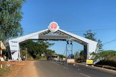 Tổng cục Đường bộ lên tiếng vụ xây 5 cổng chào trái phép ở Kon Tum