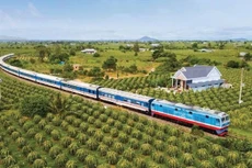 Đến năm 2030, nâng cấp, cải tạo bảo đảm an toàn chạy tàu 7 tuyến đường sắt hiện có và triển khai đầu tư hai đoạn ưu tiên của đường sắt tốc độ cao Bắc - Nam. Ảnh: VNR