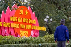 Phố phường Hà Nội thanh bình trong ngày mùng 1 Tết Nhâm Dần