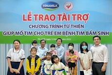 Vinamilk tiếp tục ủng hộ 500 triệu đồng cho các bệnh nhi nghèo mổ tim năm 2022