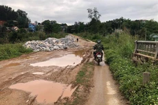 Dự án Đường nối Quốc lộ 4A – Quốc lộ 3 thi công dở dang ảnh hướng đến đời sống của người dân