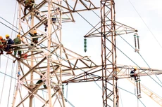 Lưới điện, nhà máy điện, trừ nhà máy thủy điện và các trường hợp Nhà nước độc quyền theo quy định của Luật Điện lực, là lĩnh vực được đầu tư theo phương thức PPP. Ảnh: Nguyễn Thế Anh