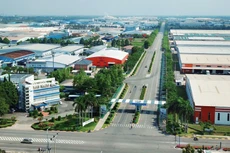 Mạng lưới khu công nghiệp, khu chế xuất đã và đang phát huy vai trò quan trọng trong việc thu hút đầu tư, thúc đẩy tăng trưởng kinh tế, giải quyết việc làm cho người lao động ở nước ta. Ảnh: Lê Tiên