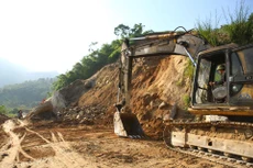 Trên cơ sở báo cáo hàng năm của các bộ, ngành, địa phương, Bộ Kế hoạch và Đầu tư đề xuất những giải pháp để nâng cao hiệu quả công tác đấu thầu. Ảnh: Nhã Chi