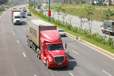 Cần thúc đẩy chuyển đổi số trong các hoạt động logistics để kéo giảm chi phí. Ảnh: Lê Tiên