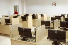 Gói thầu Mua sắm thiết bị dạy và học cho các trường học trên địa bàn huyện Ia H’Drai (tỉnh Kon Tum) được đấu thầu rộng rãi qua mạng. Ảnh: Tiên Giang