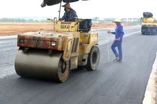 Dự án Đường Vành đai IV (Hà Nội), địa phận tỉnh Bắc Giang dài hơn 35 km, là một trong những đoạn tuyến đầu tiên của đường Vành đai IV được xây dựng. Ảnh: Nhã Chi