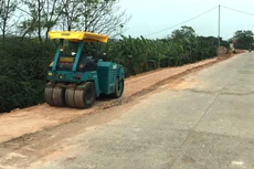 Hồ sơ mời thầu gói thầu tại Thái Bình yêu cầu nhà thầu phải có 1 hợp đồng tương tự thi công kè sông lát mái hộ bờ khu vực Đồng bằng sồng Hồng. Ảnh minh họa: Nhã Chi