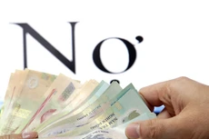 Cần công khai, minh bạch thông tin các khoản nợ để thu hút thêm nhiều nhà đầu tư. Ảnh: Tường Lâm