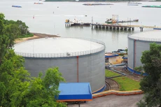 Nhiều doanh nghiệp ngành dầu khí kinh doanh tăng trưởng trở lại trong quý III/2020 sau 2 quý đầu năm kém tích cực. Ảnh: Tiên Giang