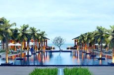 Giá khởi điểm bán đấu giá Khu du lịch Sunrise Hội An Beach Resort (tỉnh Quảng Nam) cùng máy móc và trang thiết bị kèm theo là 847,124 tỷ đồng. Ảnh: Tâm An