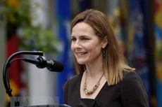 Bà Amy Coney Barrett được Tổng thống đề cử giữ cương vị Thẩm phán Tòa Tối cao Mỹ trong buổi lễ tại Washington DC., ngày 26/9/2020. (Ảnh: AFP/TTXVN)