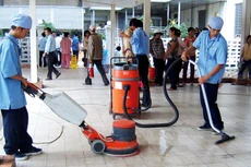 Gói thầu Cung cấp dịch vụ vệ sinh bệnh viện 2020 - 2022 có giá hơn 11 tỷ đồng, do Bệnh viện Hữu nghị Việt Nam - Cu Ba Đồng Hới, Quảng Bình làm chủ đầu tư. Ảnh minh họa: Quang Tín