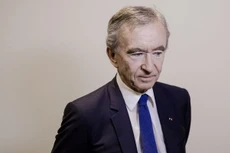 "Ông trùm" đồ xa xỉ kiếm hơn 8 tỷ USD trong tuần qua