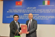 Bộ Công Thương Việt Nam và Bộ Ngoại giao - Hợp tác Quốc tế Italia vừa ký kết Thỏa thuận thành lập Ủy ban hỗn hợp (UBHH) về hợp tác kinh tế. Ảnh: VGP