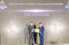 Ông Nguyễn Việt
Sơn, Tổng Giám đốc TNS Holdings nhận giải thưởng 
