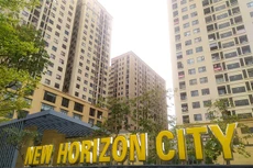 Hà Nội yêu cầu công khai danh sách các chủ đầu tư không chấp hành các quy định về quản lý, sử dụng nhà chung cư. (Ảnh: Cả nghìn căn hộ tại chung cư New Horizon City 87 Lĩnh Nam (quận Hoàng Mai, Hà Nội) vẫn không được cấp “sổ đỏ” do chủ đầu tư không chịu khắc phục những sai phạm tại dự án này).