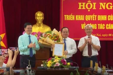 Ông Quản Minh Cường
nhận quyết định bổ nhiệm làm Phó Bí thư Tỉnh ủy Đồng Nai