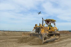 Toàn cảnh "đại công trường" cải tạo đường băng sân bay Quốc tế Nội Bài