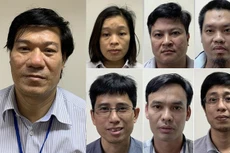 Cựu Giám đốc CDC Hà Nội "thổi giá" thiết bị chống dịch Covid-19 hầu tòa