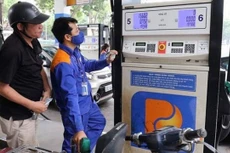 Thay đổi cách tính giá xăng dầu, một mặt bằng giá mới cho toàn dân