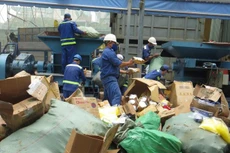 Tiêu hủy hàng giả, hàng lậu tại TPHCM