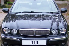 Một biển số xe ô tô được bán 4 tỉ đồng