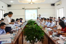 Tổng giám đốc EVN Trần Đình Nhân làm việc với UBND tỉnh Khánh Hòa bàn giải pháp tháo gỡ mặt bằng các dự án truyền tải tại tỉnh Khánh Hòa, trong đó có đường dây 500kV Vân Phong – Vĩnh Tân