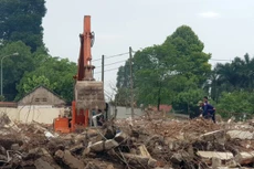 Các trụ sở cũ được dọn dẹp mặt bằng để phục vụ bán đấu giá.