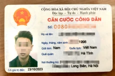 Thẻ CCCD mã vạch đang được sử dụng. Ảnh: N.H. 