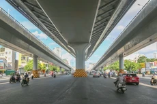 Cận cảnh đường Vành đai 2 trên cao ở Thủ đô sắp thông xe dịp 2/9