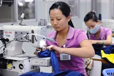 6 tháng cuối năm được dự báo sẽ là thời gian khó
khăn của ngành dệt may khi đơn hàng xuất khẩu thiếu hụt.