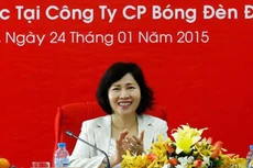 Bà Kim Thoa từng là Chủ tịch
kiêm Tổng giám đốc Bóng đèn Điện Quang trước khi làm Thứ trưởng Bộ Công Thương