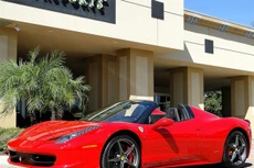 Siêu xe Ferrari bỏ quên tại cảng Hải Phòng, đấu giá khởi điểm 1,3 tỷ đồng