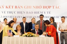 Bảo hiểm xã hội Việt Nam và USAID kys hợp tác trong lĩnh vực bảo hiểm y tế
