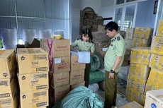 Phát hiện điểm tập kết chứa hơn 19.000 sản phẩm nhập lậu, không rõ nguồn gốc