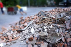 Bên mời thầu đã điều chỉnh các nội dung liên quan đến nhân sự và xác nhận vị trí đổ đất, rác thải xây dựng tại Gói thầu xây nhà làm việc Điện lực Hà Tiên. Ảnh minh họa: Nhã Chi